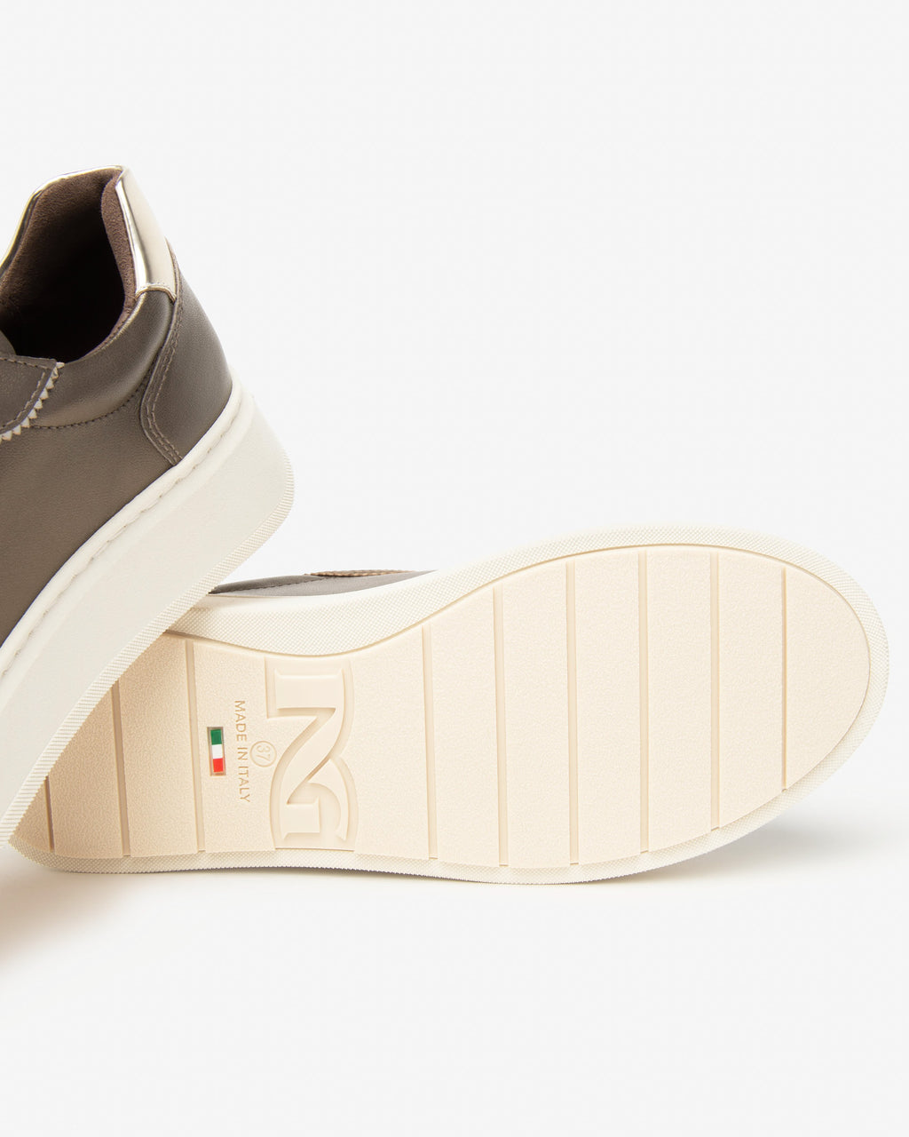 NeroGiardini I514170D