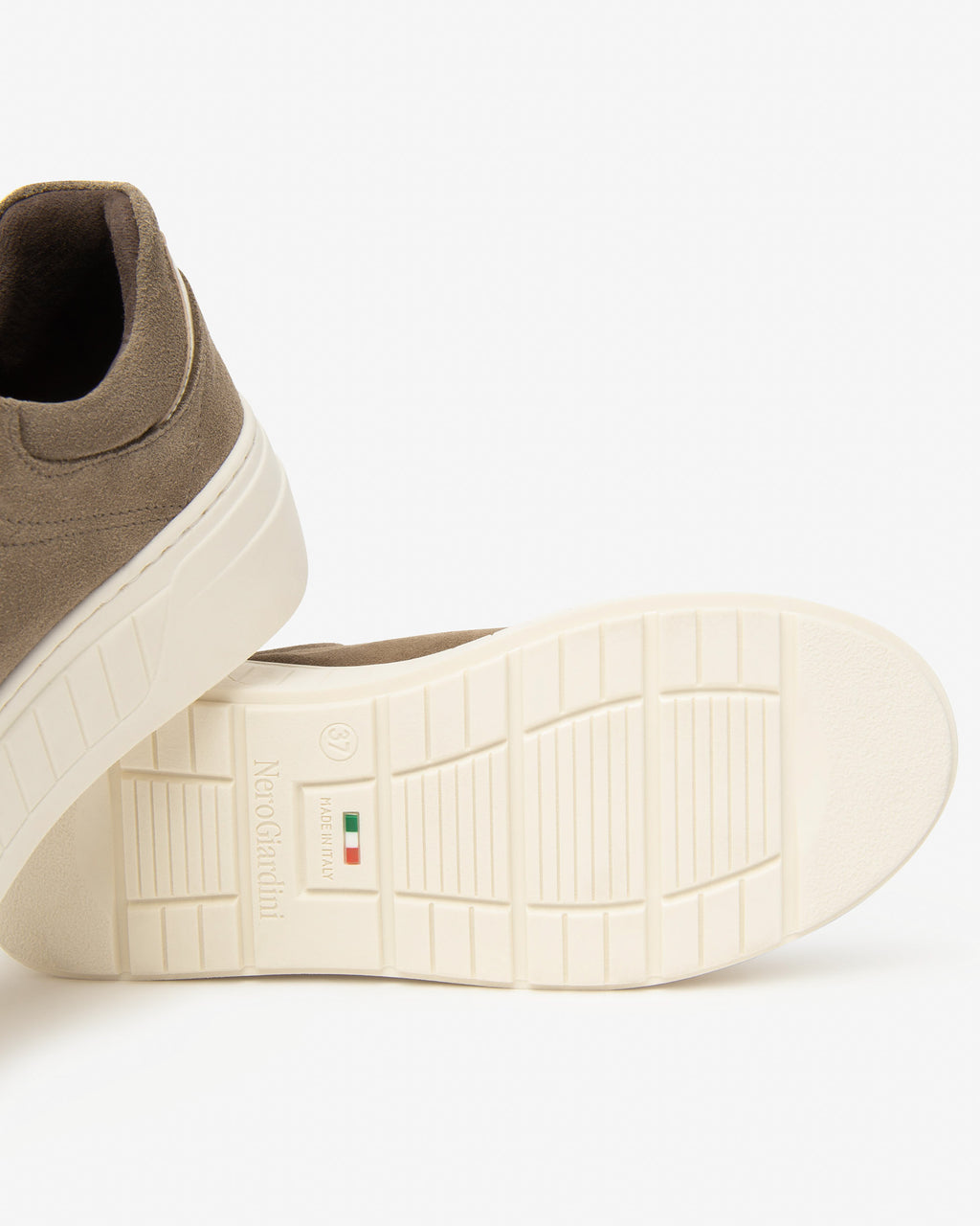 NeroGiardini I514201D/501 AROLD COL. ARGILLA