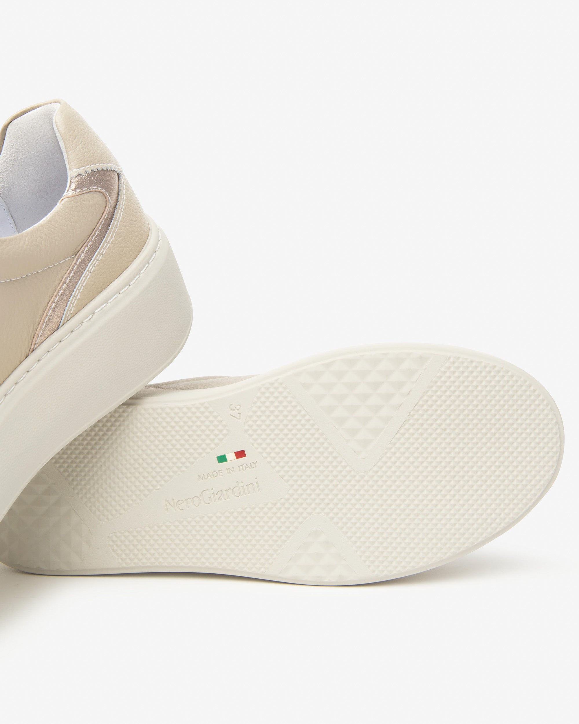 NeroGiardini I514212D