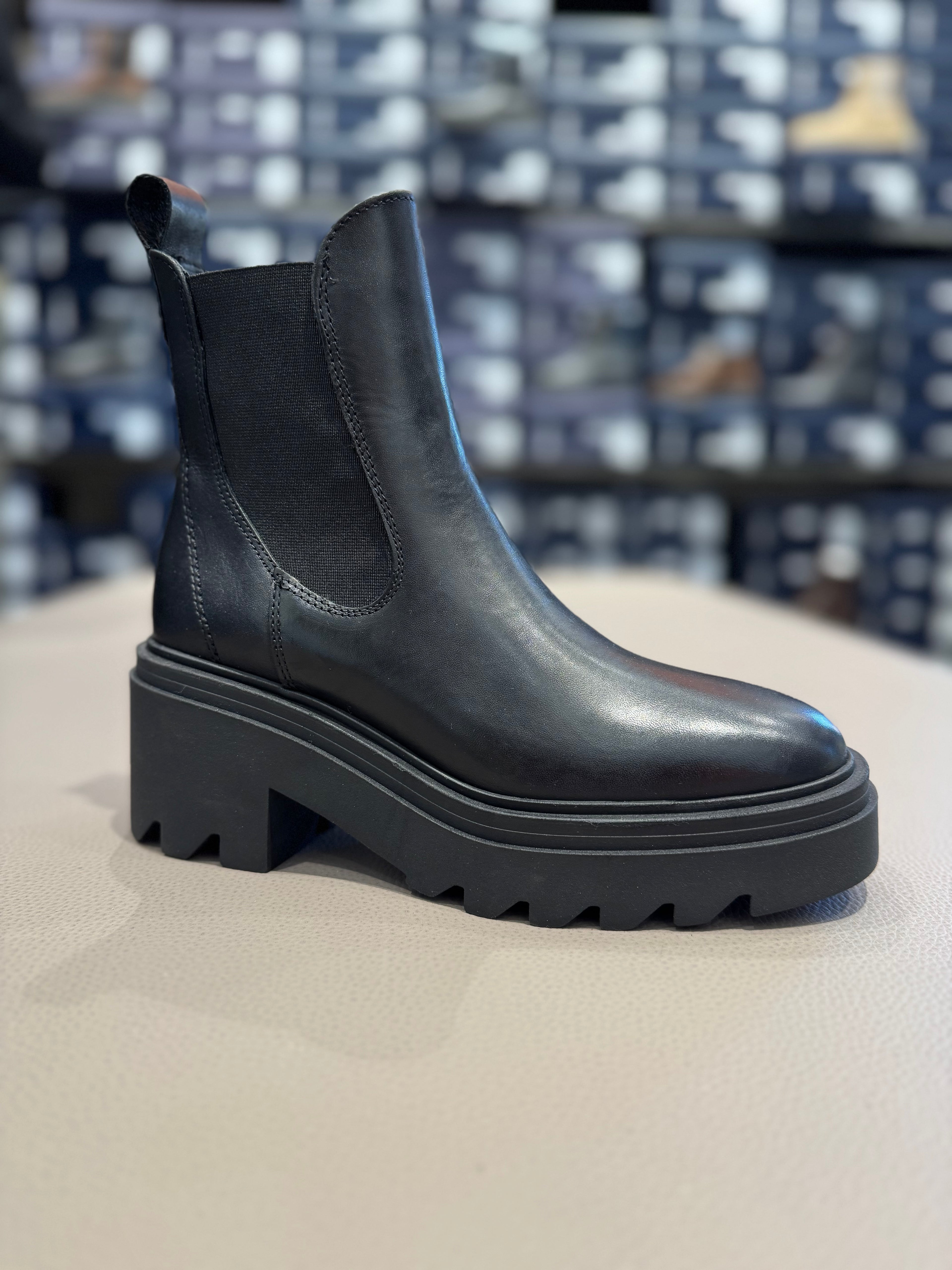 Kammi 5714 Vitello Nero