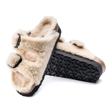 Carica l&#39;immagine nel visualizzatore di Gallery, Birkenstock PAPILLIO Arizona Big Buckle Teddy Eggshell - Fur - 1017642 - Calzata Stretta
